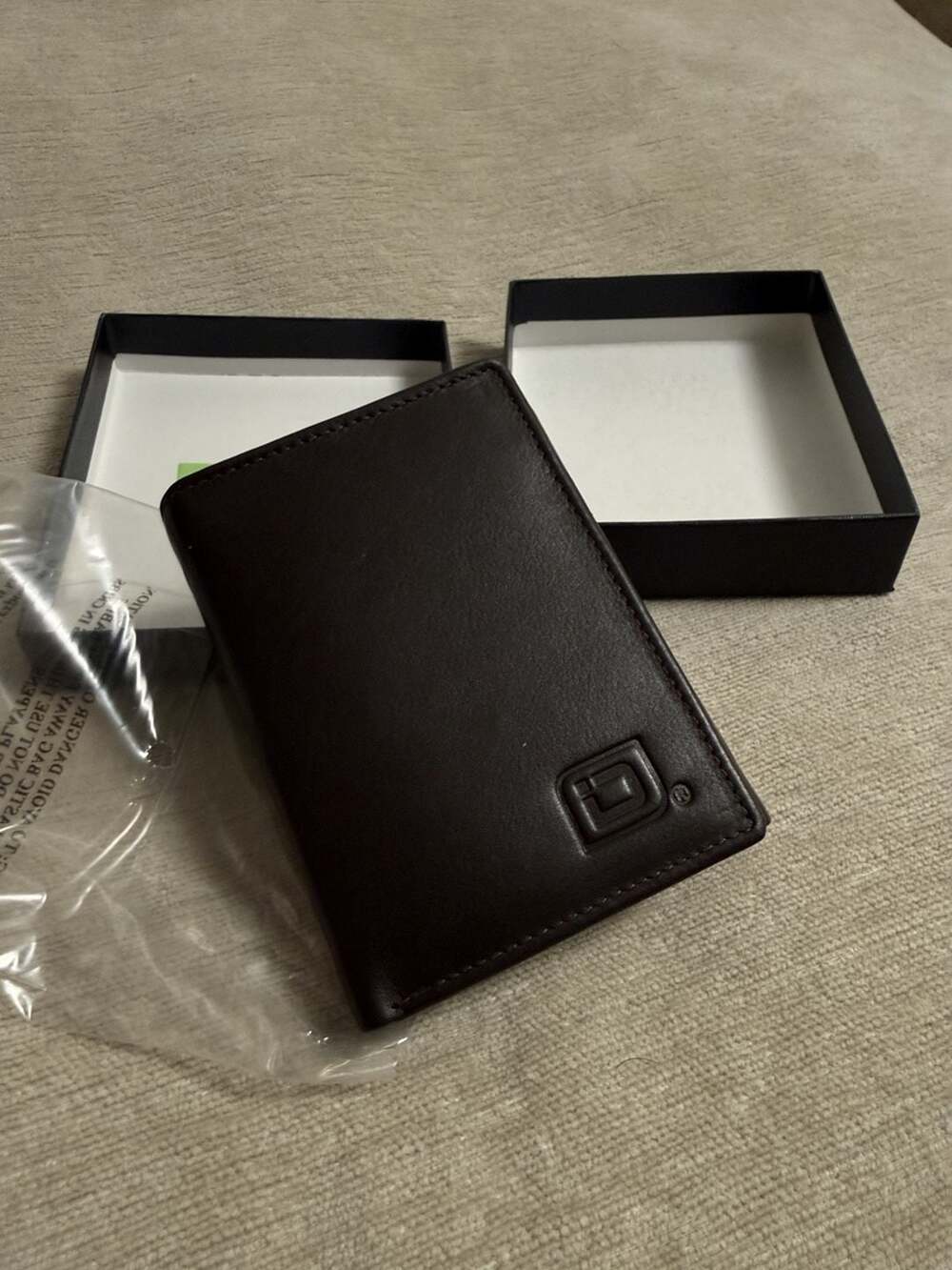 Identity Stronghold RFID Wallet - Men’s trifold leather in brown